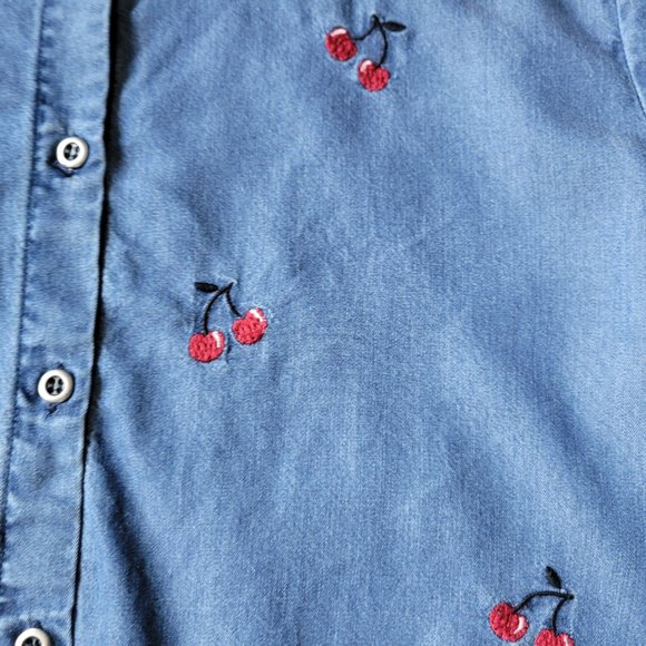 BILLY T Size Small Button Down Denim Shirt Cherry Pattern Blue Red Lyocell - Picture 3 of 11